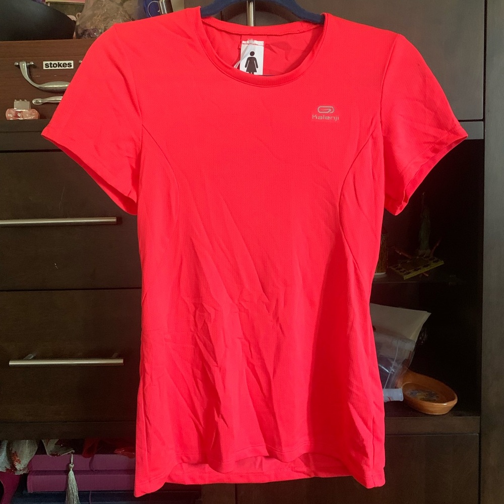 Women's Vibrant Pink Short Sleeve Tee